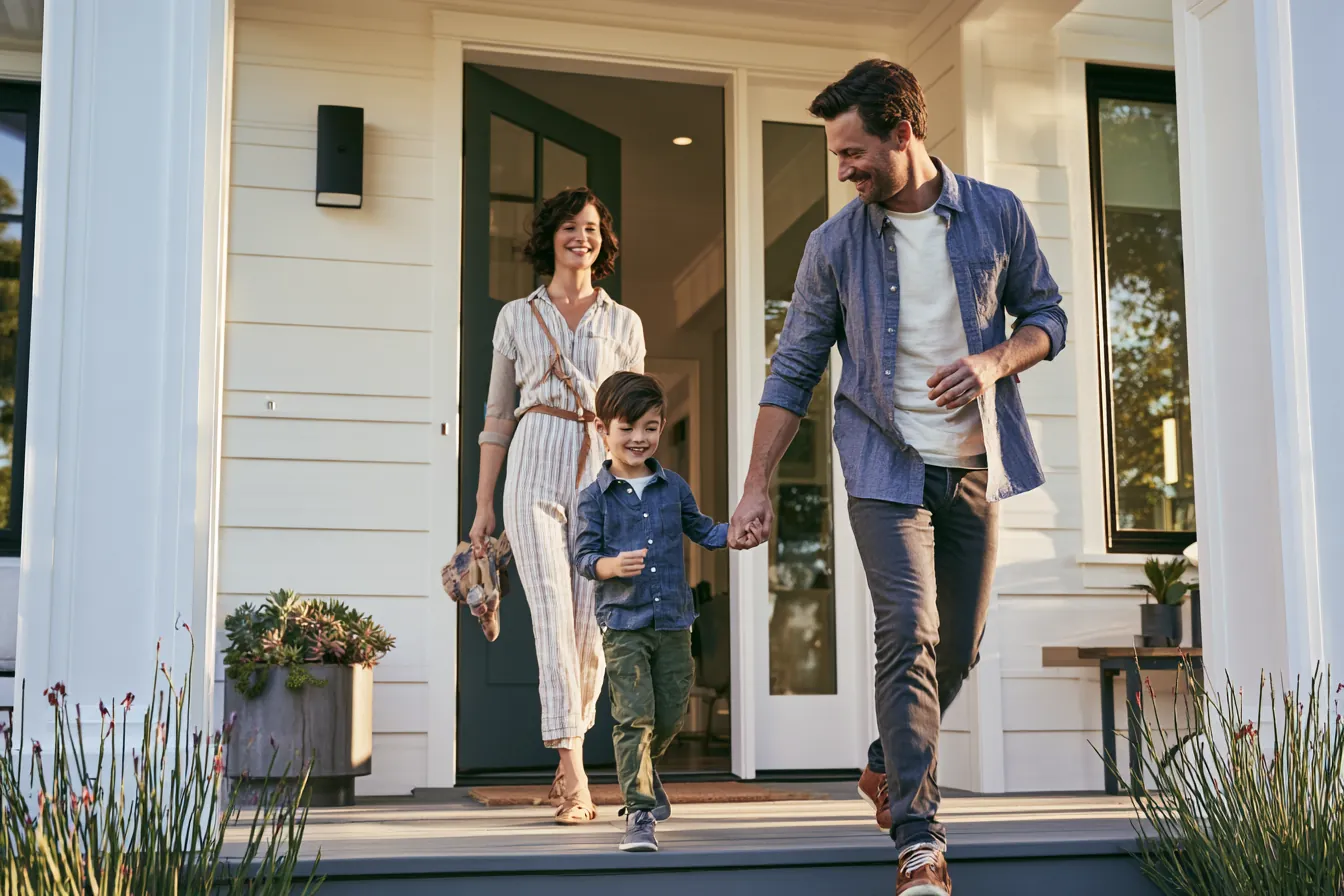 Couple comparing personal loan offers online through Griffin Funding